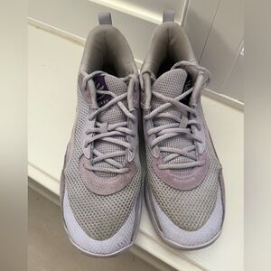 Under Armour basketball shoes. Steph Curry. M7.5/W9